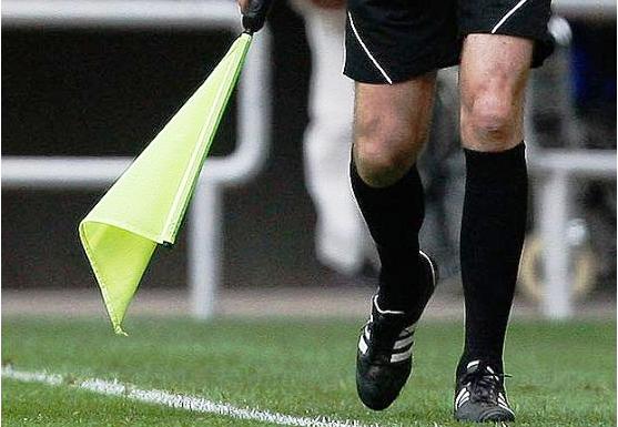 Hakim Garis Tewas setelah Ditendang dan Dipukuli Pemain Bola Remaja